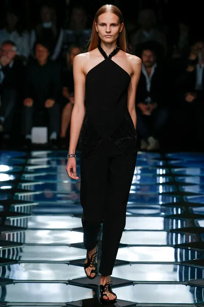 Look 7